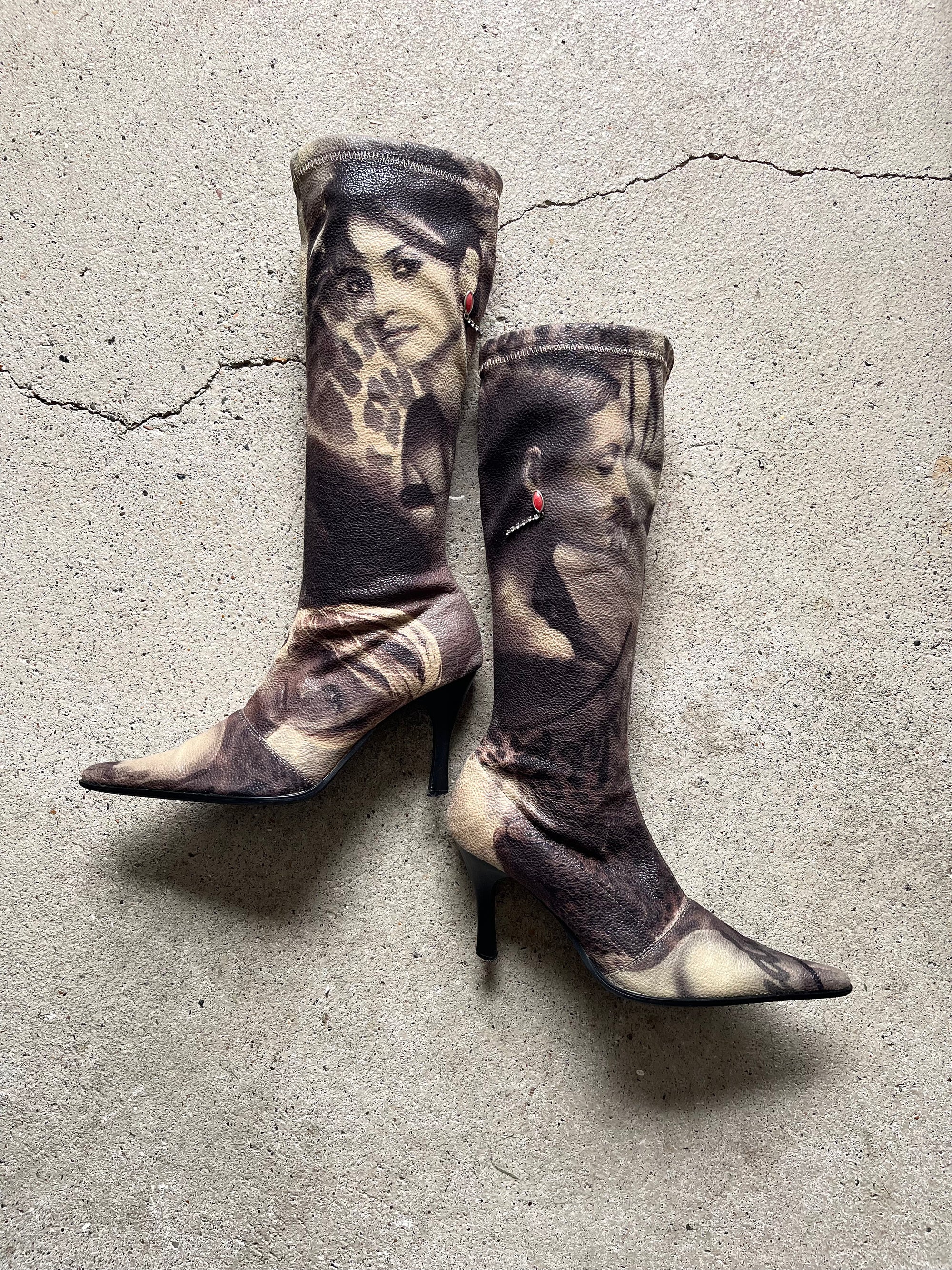 536 BOOTS - 40