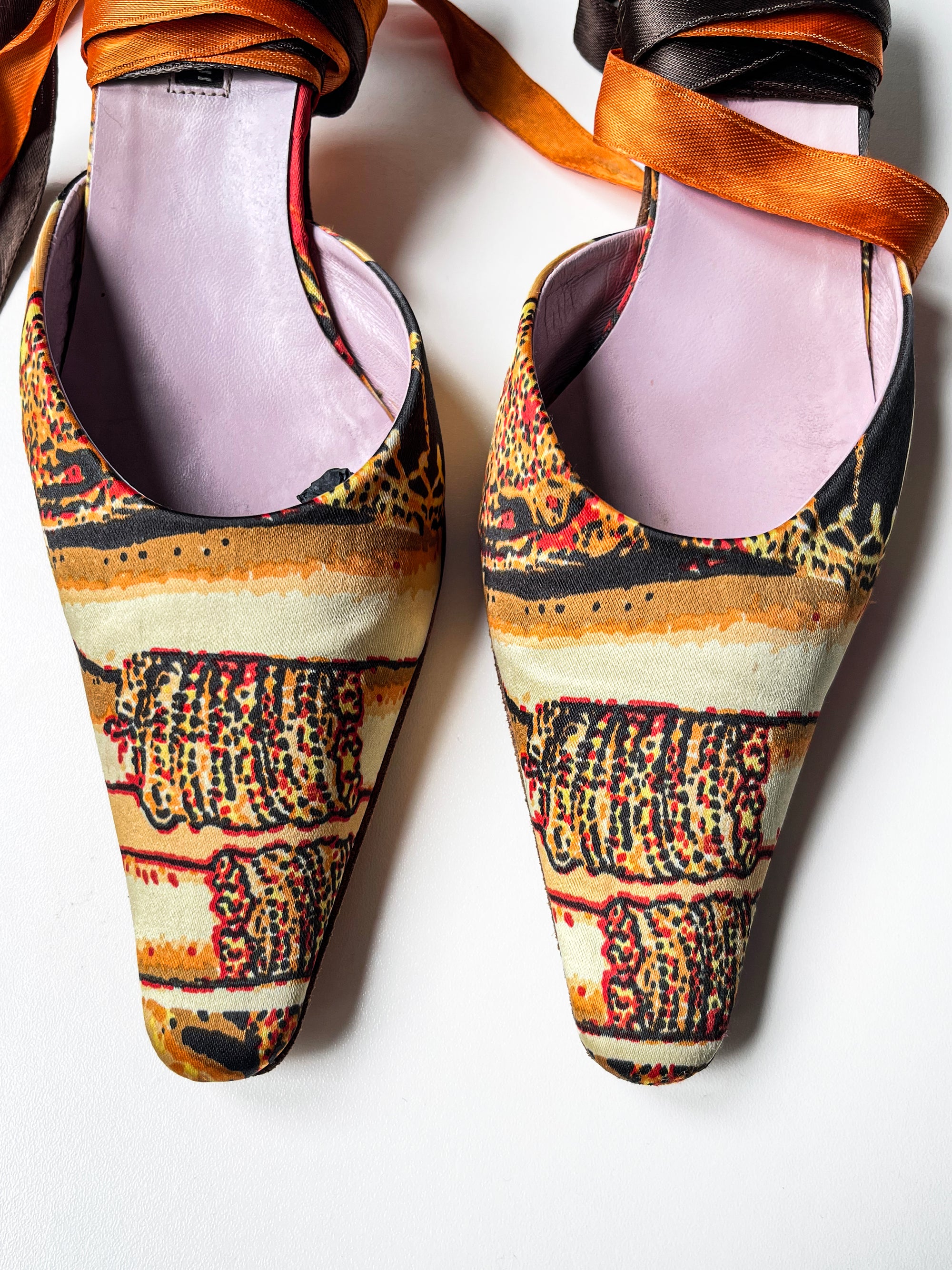 309 HEELS - 37.5