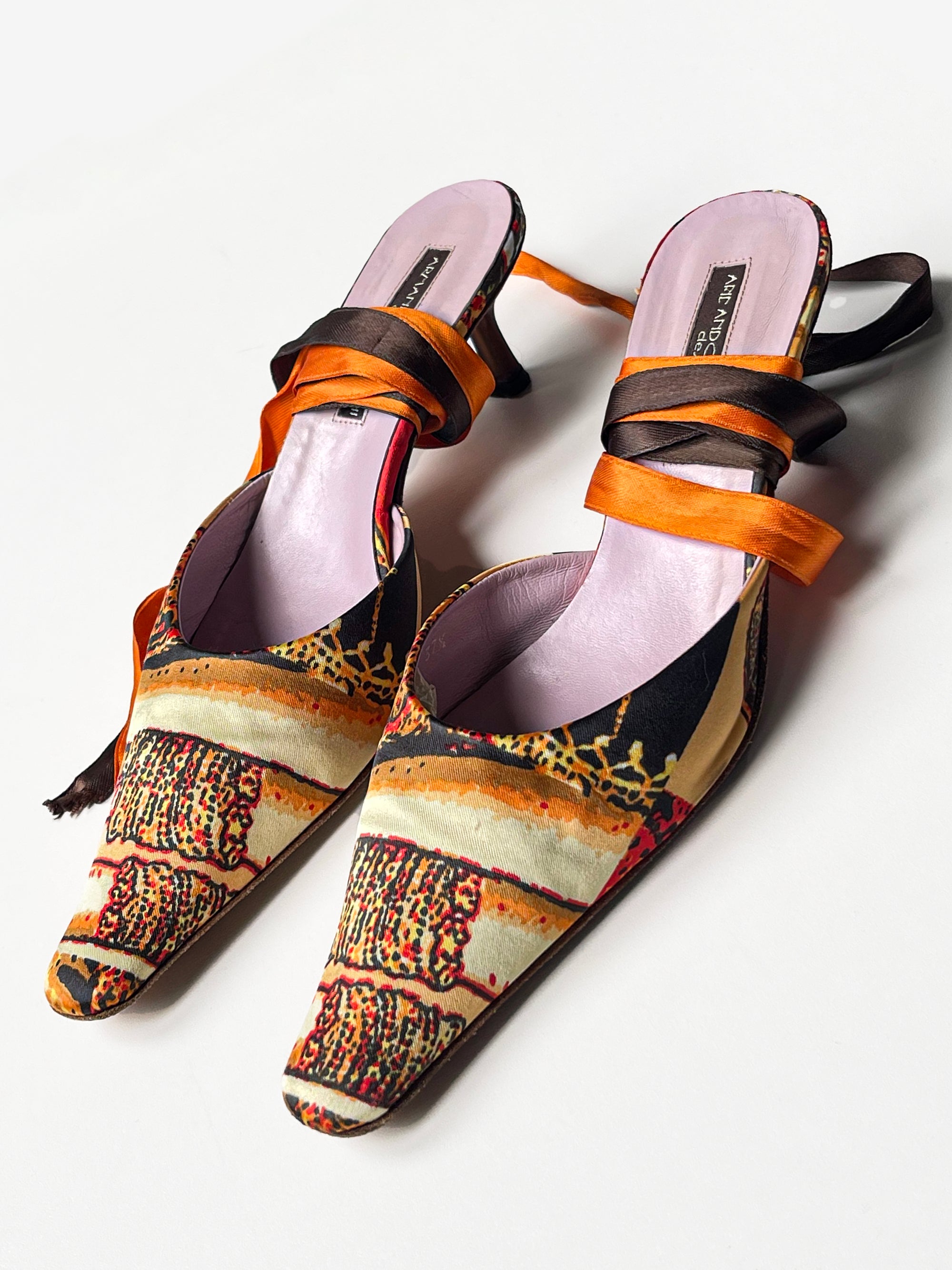 309 HEELS - 37.5