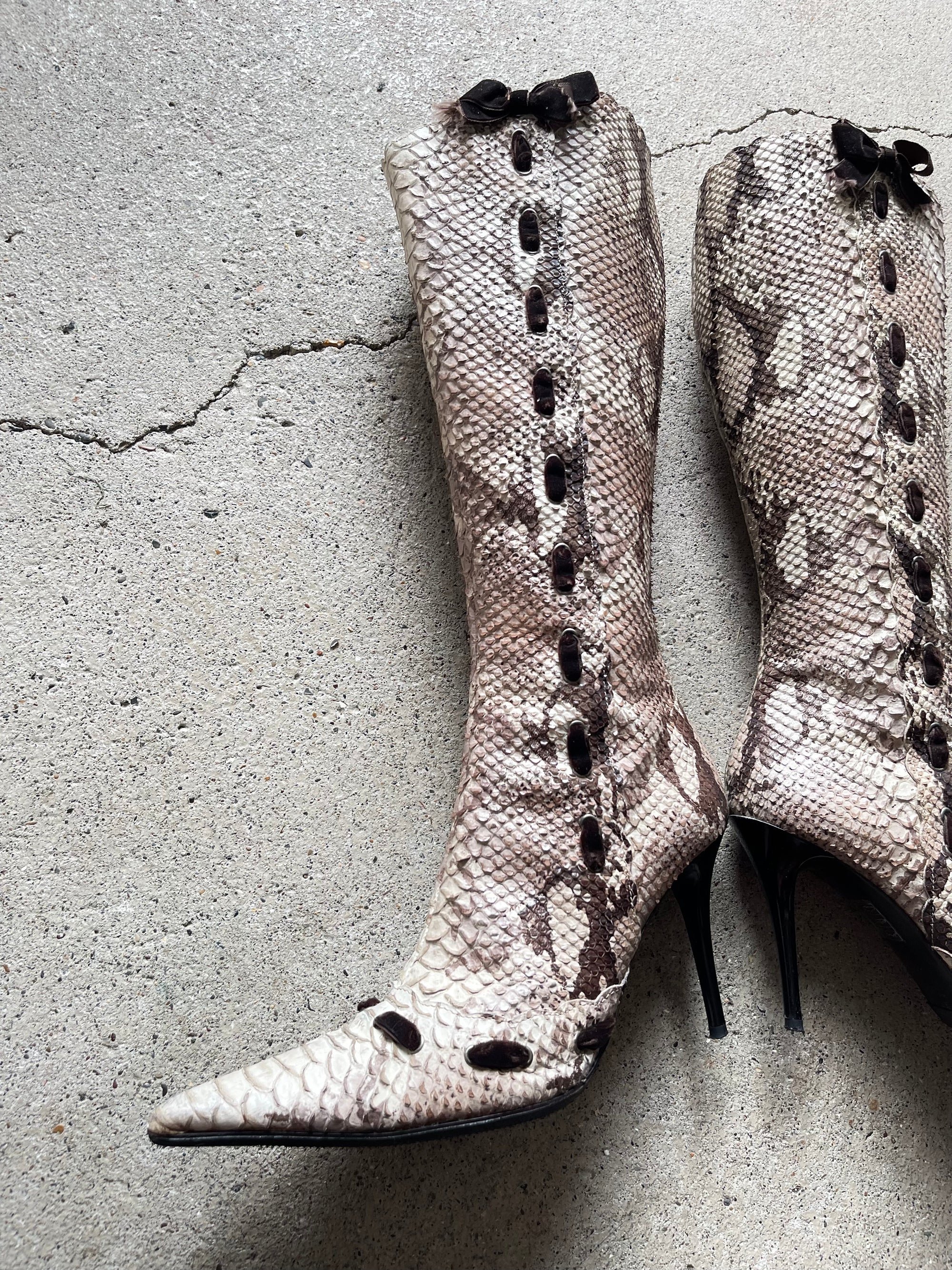 408 BOOTS - 38