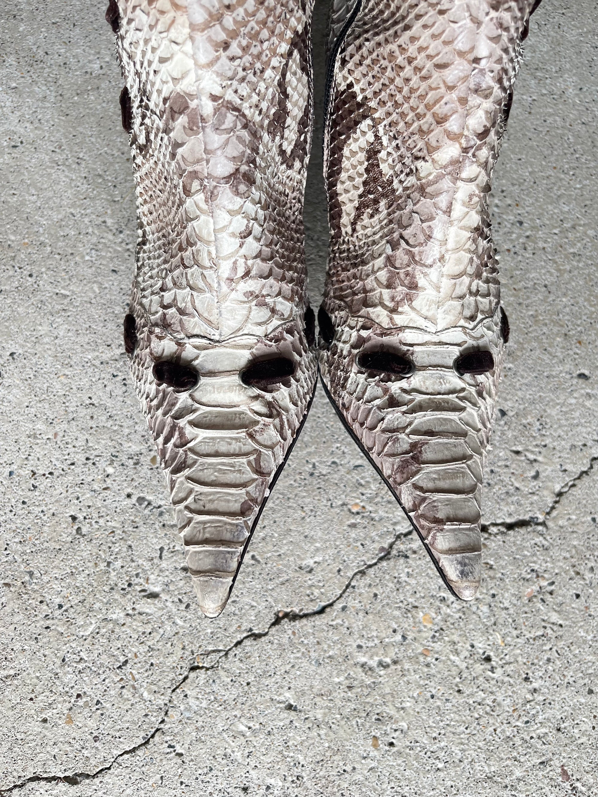 408 BOOTS - 38