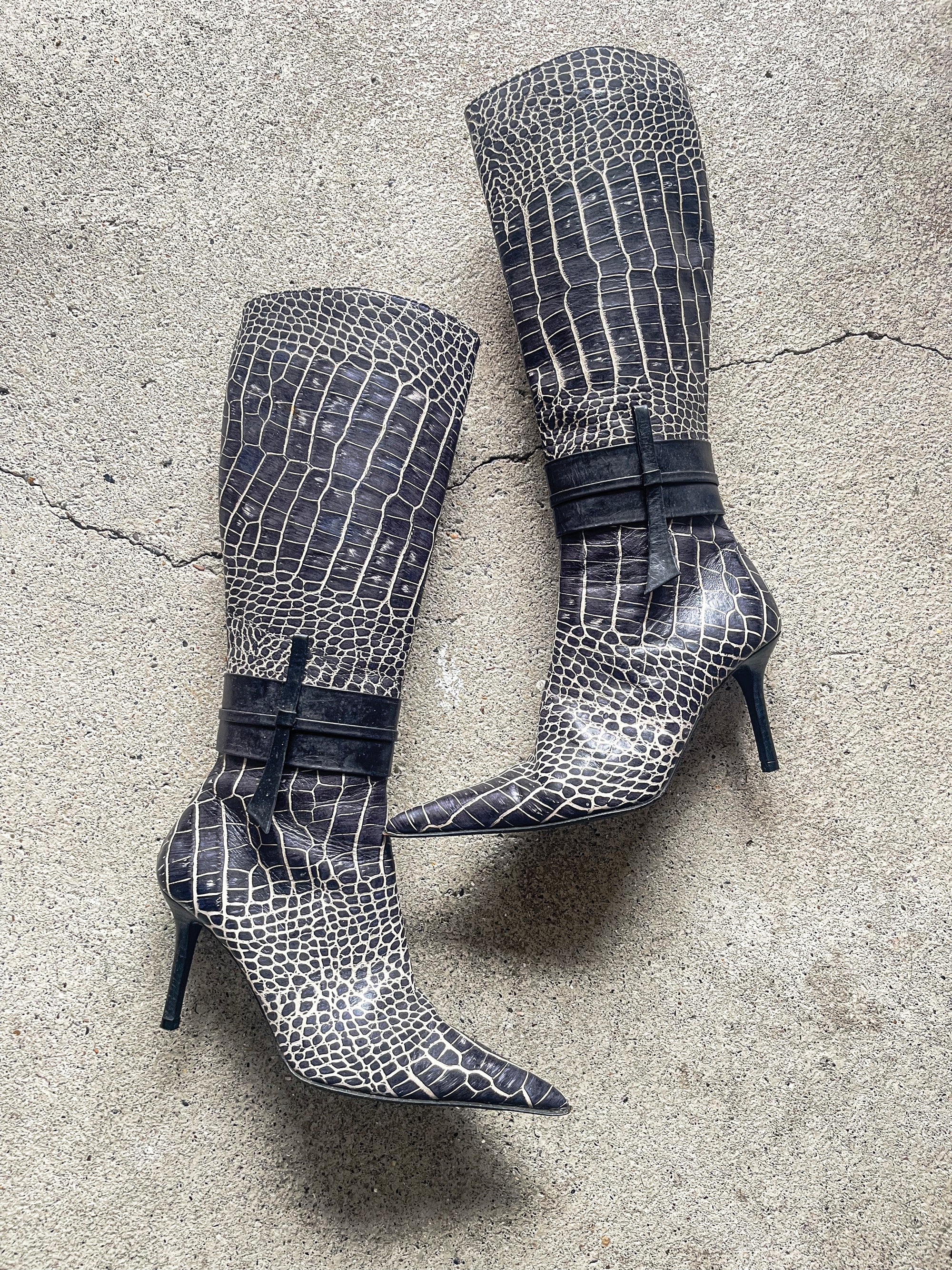 480 BOOTS
