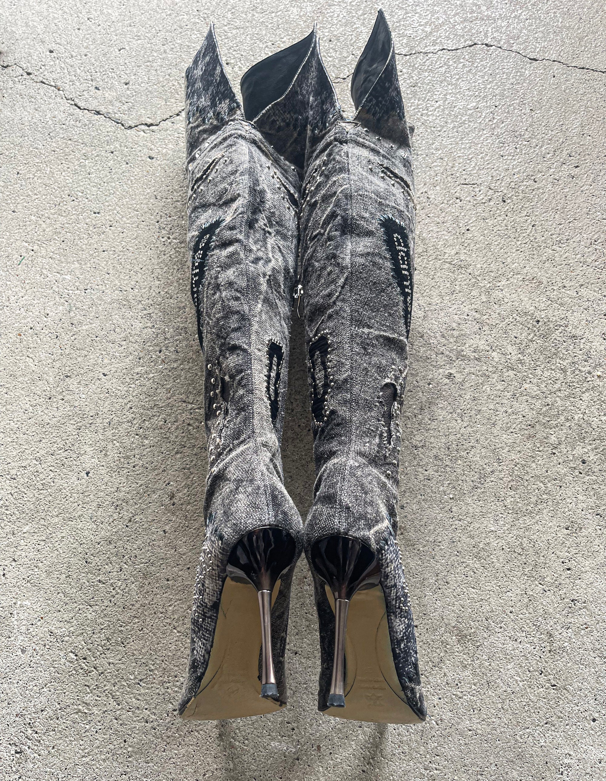 462 BOOTS - EU 39