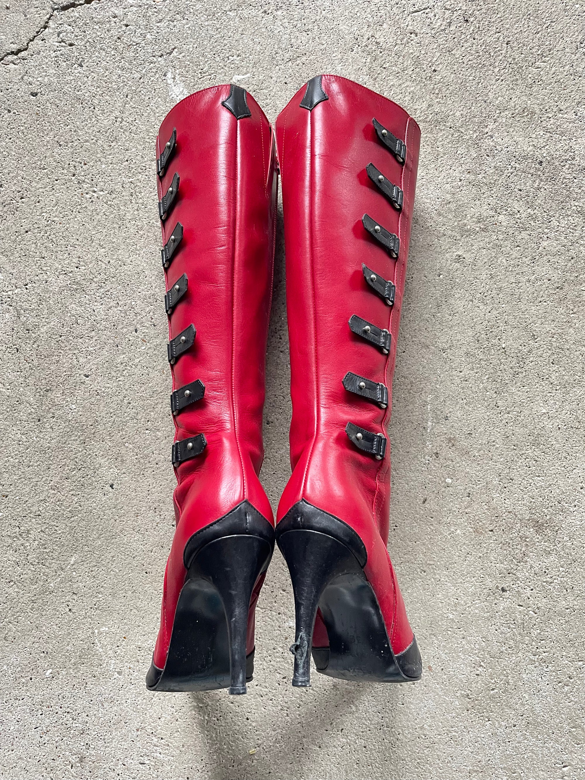 492 BOOTS - EU 39