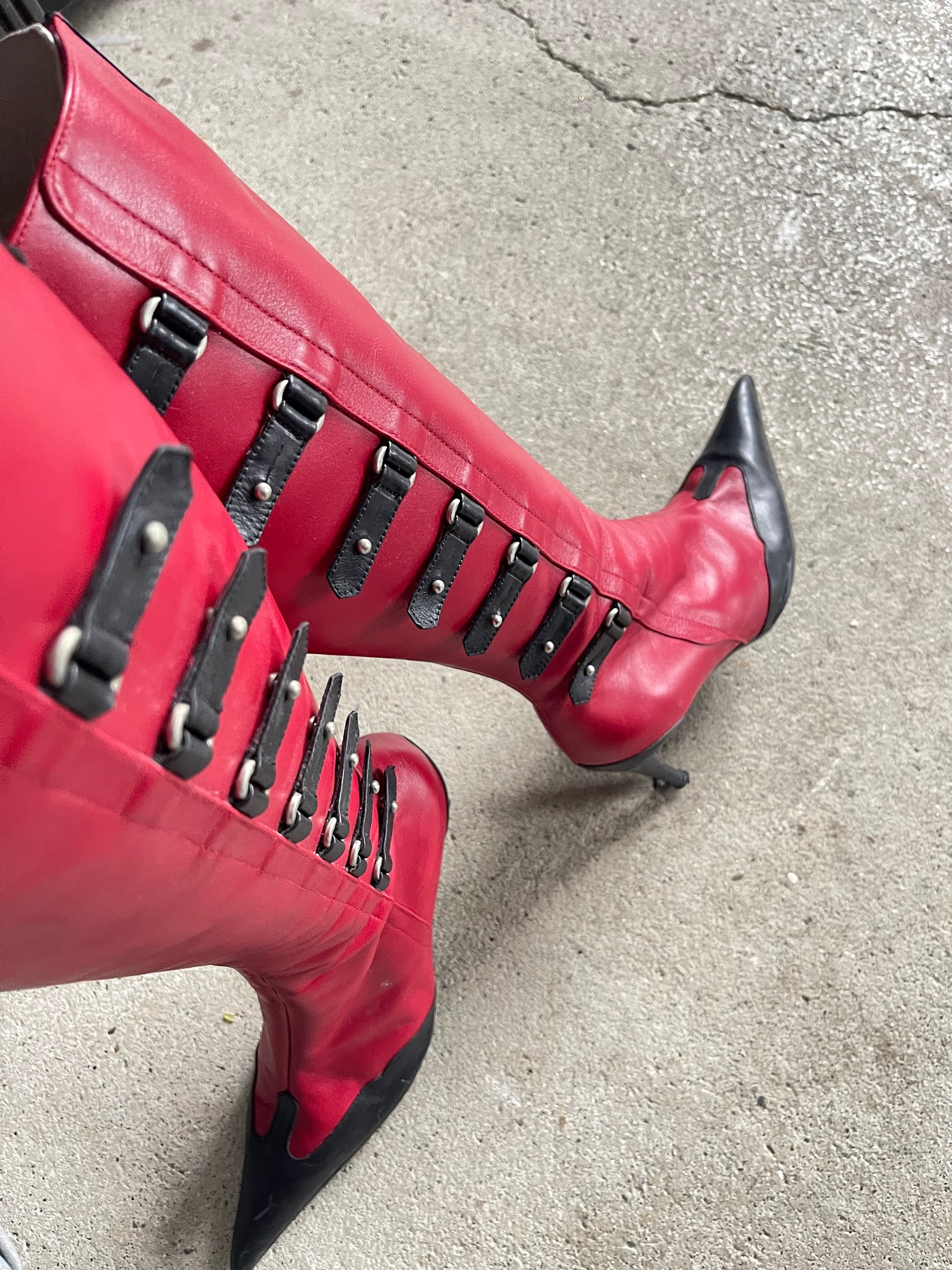 492 BOOTS - EU 39