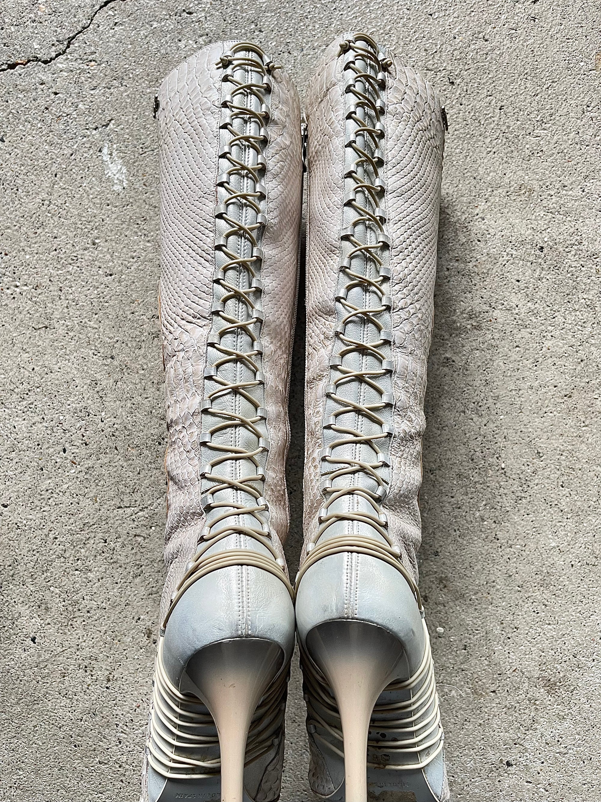 491 BOOTS - EU 38