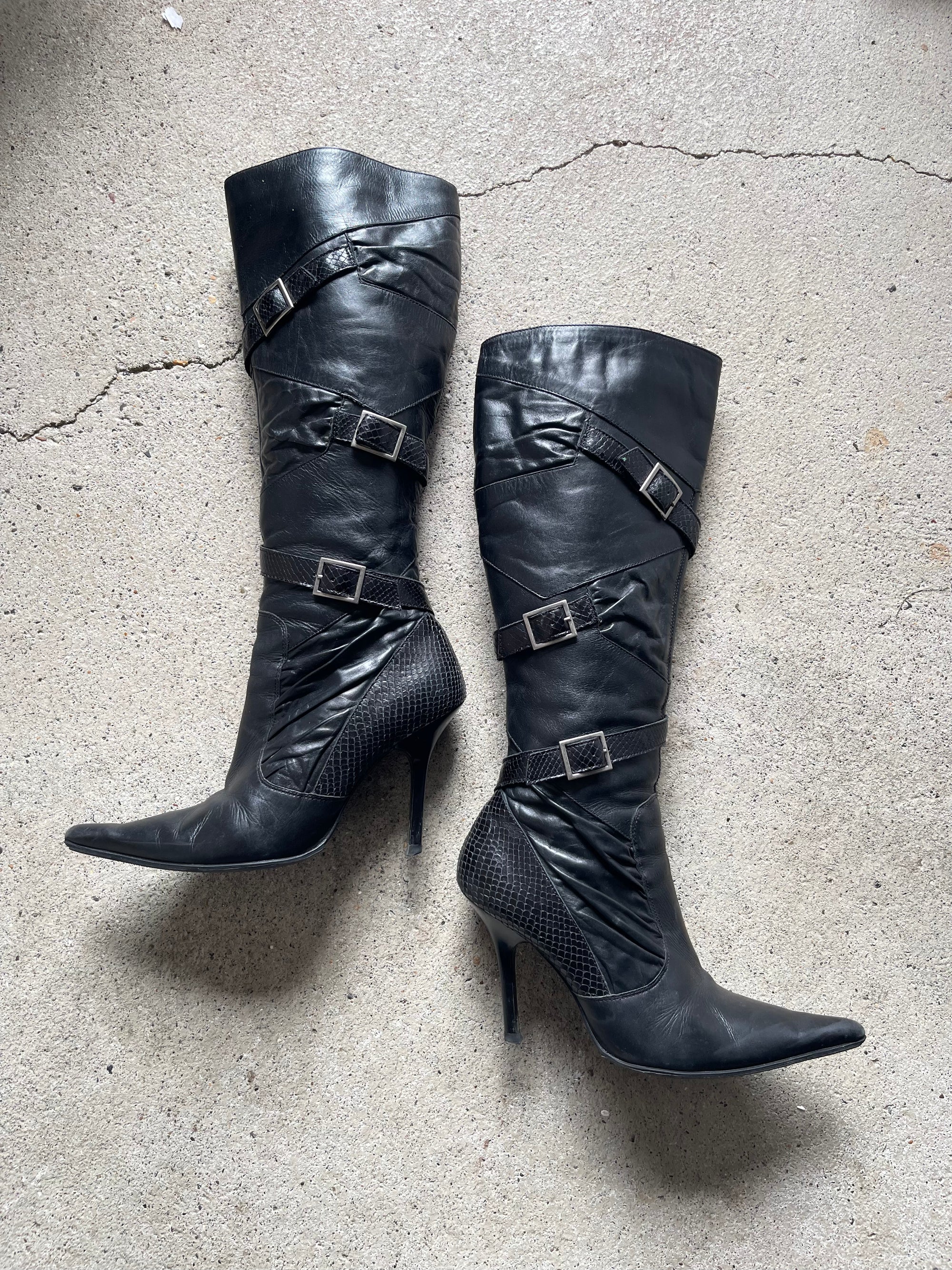 384 BOOTS - 37