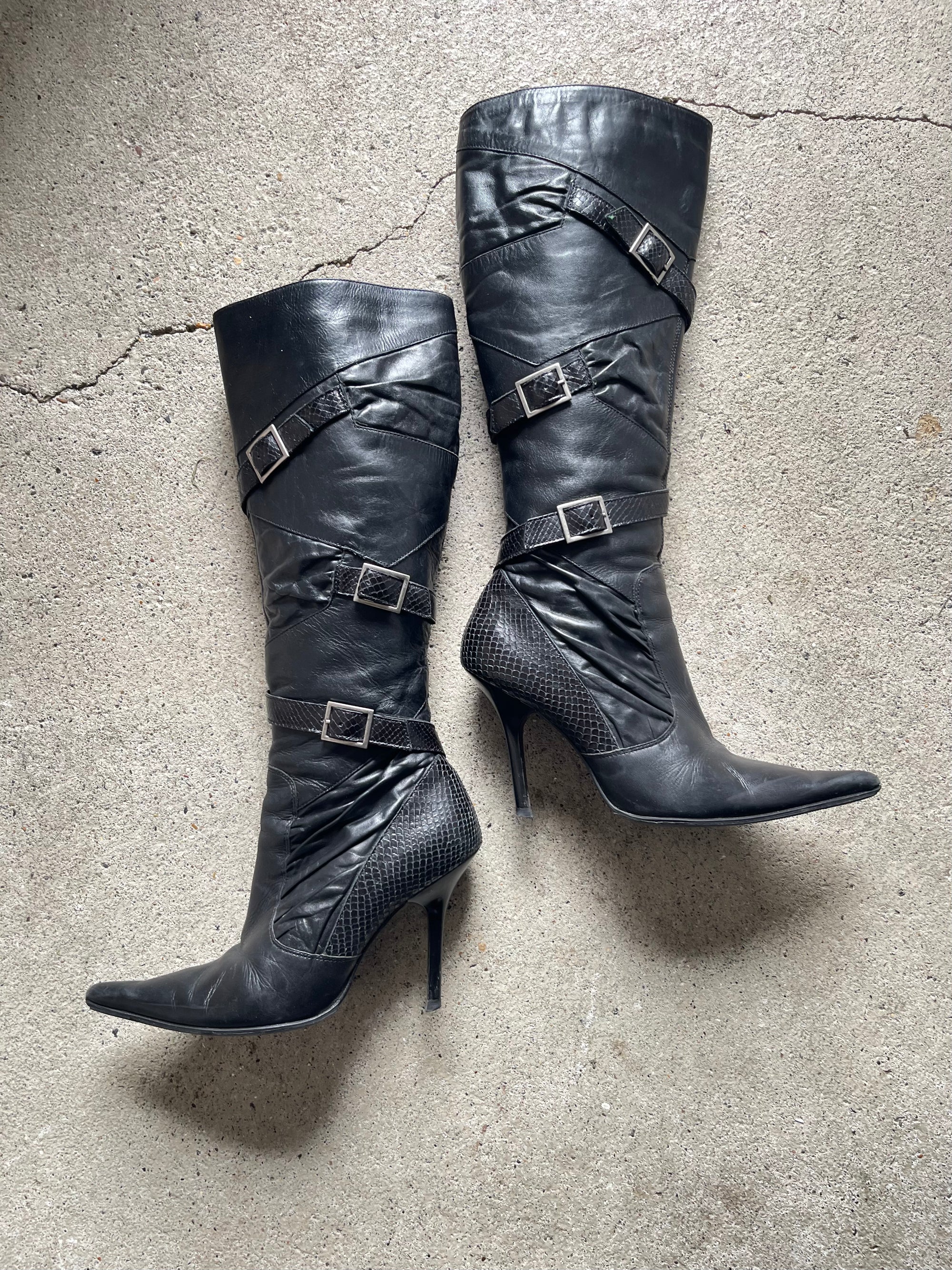 384 BOOTS - 37
