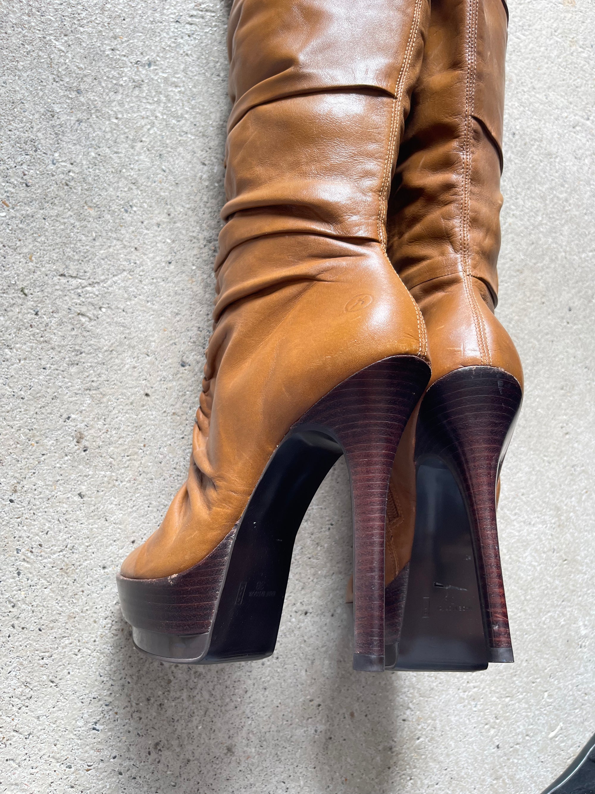 532 BOOTS - 38
